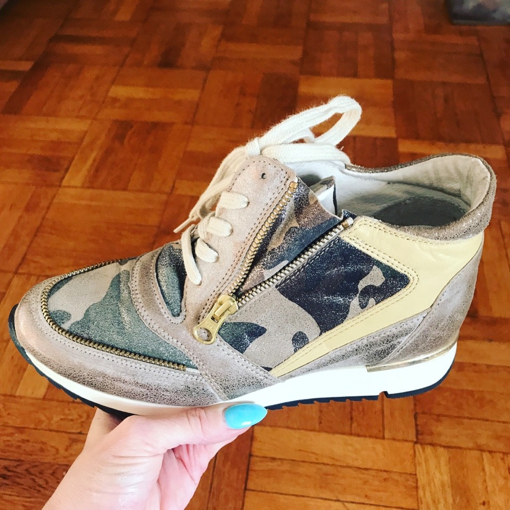 Tsakiris Mallas made in Spain sneakers... 👟👟👟